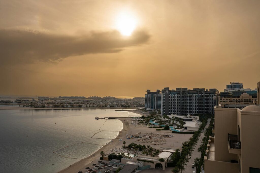 Jumeirah Zabeel Saray Highlights: Suites, Dining, and Beachfront Views