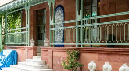 Experience the artistic heritage and luxury design of a boutique hotel in Bikaner, Rajasthan, India.